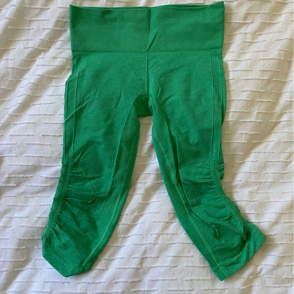 Lululemon Flow and go crop leggings size 6 green